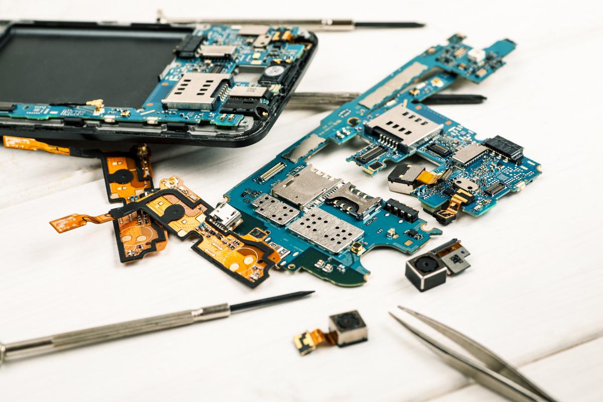 Photo illustrating an iPhone teardown