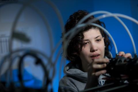 Photograph of a Capitol student in one of the university labs